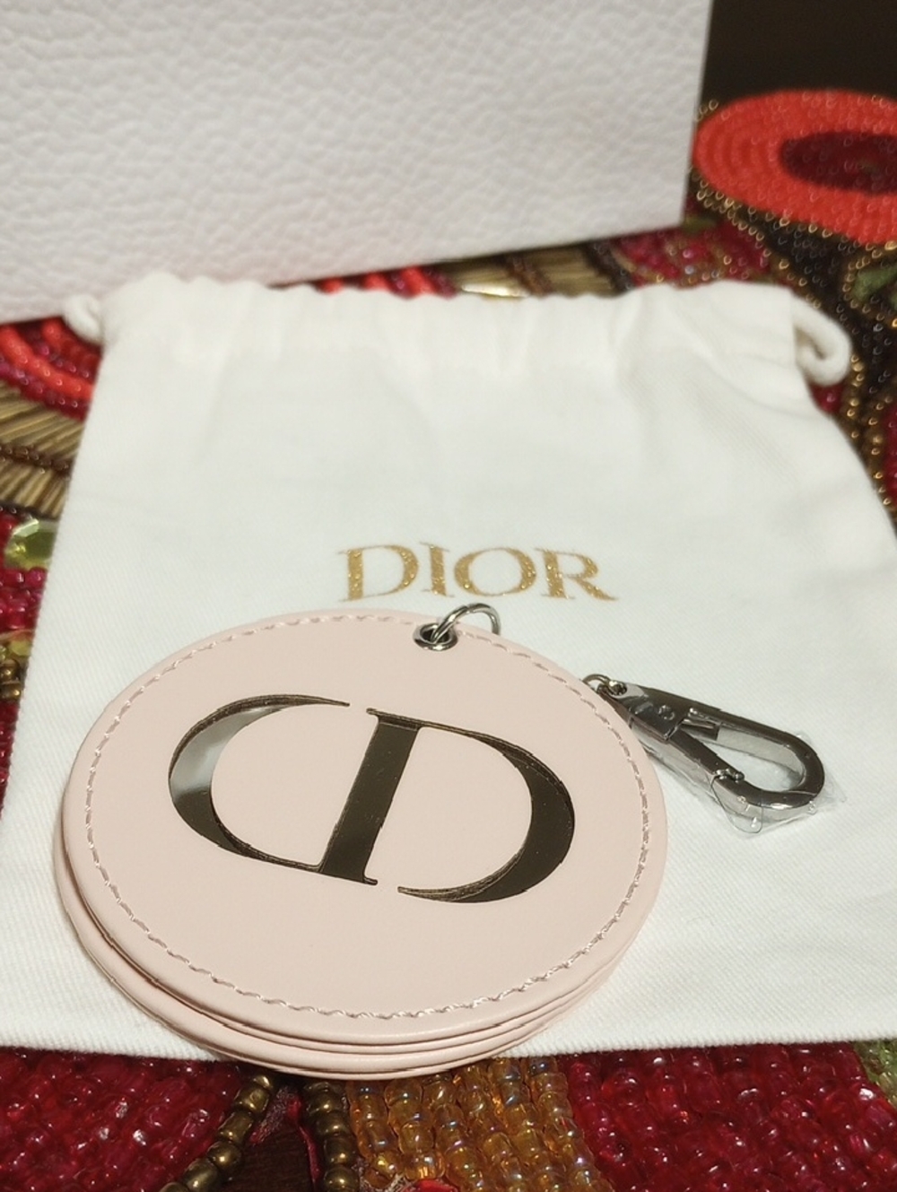 Dior Mirror Charm - Picture 6 of 17